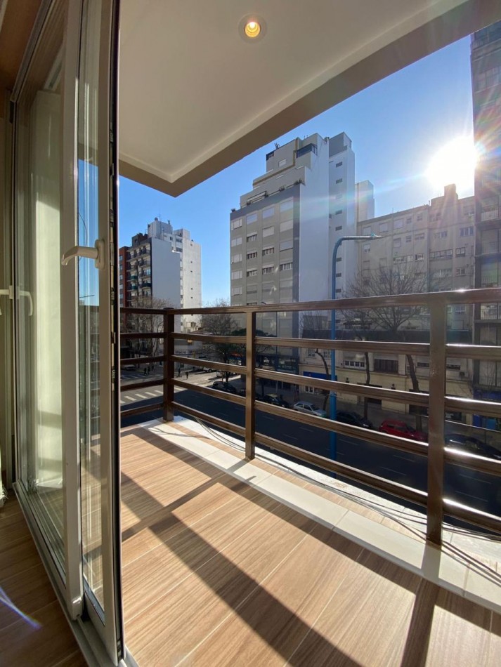 IMPERDIBLE DEPTO 3 AMB AL FTE BALCON Y COCHERA RECICLADO CENTRO