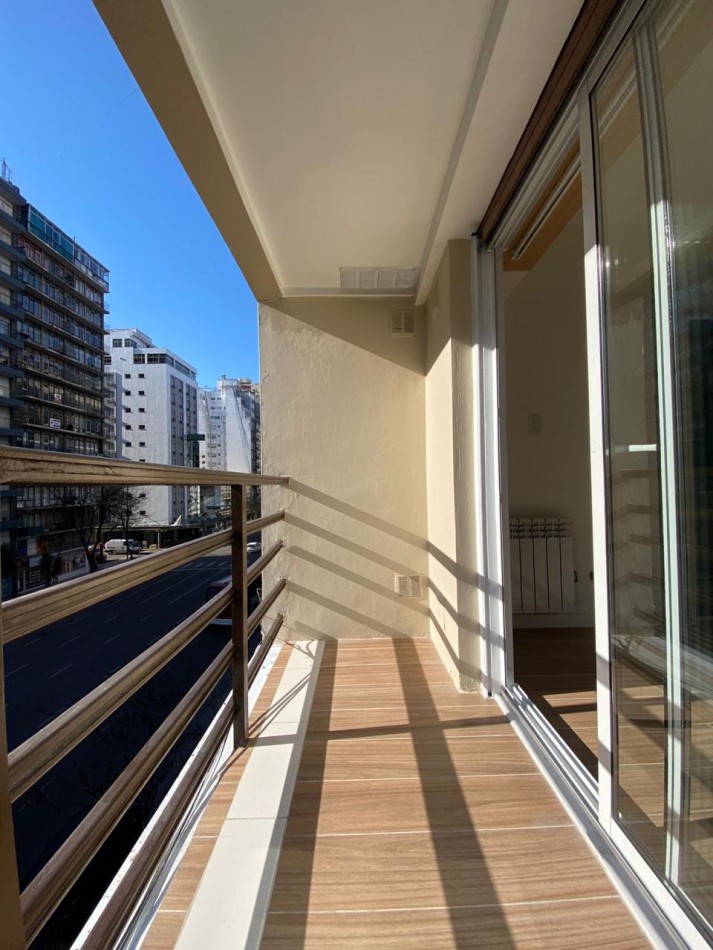 IMPERDIBLE DEPTO 3 AMB AL FTE BALCON Y COCHERA RECICLADO CENTRO