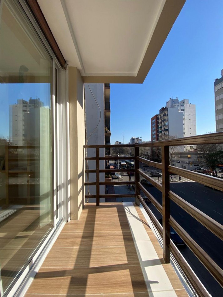 IMPERDIBLE DEPTO 3 AMB AL FTE BALCON Y COCHERA RECICLADO CENTRO