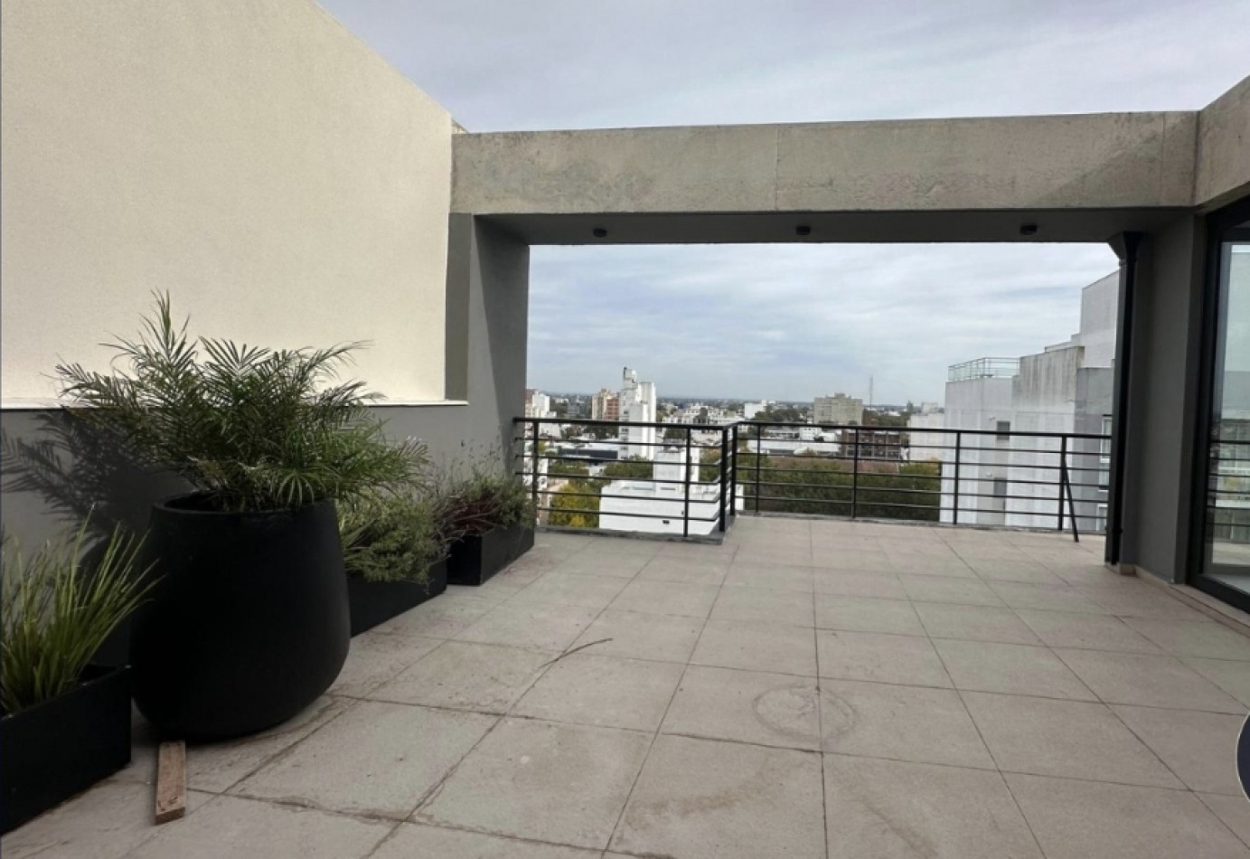 IMPERDIBLE!!! BONJO 7 DEPTO 2 AMB PREMIUM C BALCON TERRAZA Y COCHERA PLAZA MITRE