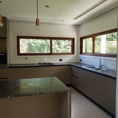 IMPECABLE CASA 4 AMBIENTES EN ALQUILER 24 MESES BARRIO RUMENCO LOS TILOS