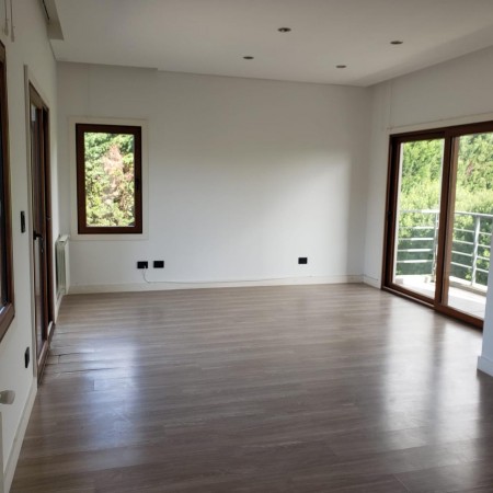 IMPECABLE CASA 4 AMBIENTES EN ALQUILER 24 MESES BARRIO RUMENCO LOS TILOS