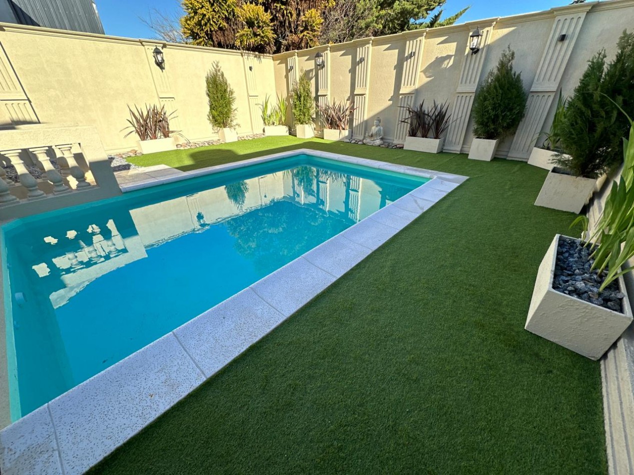 MODERNA CASA EN PH 3 AMB C PARQUE PISCINA Y DOBLE COCHERA
