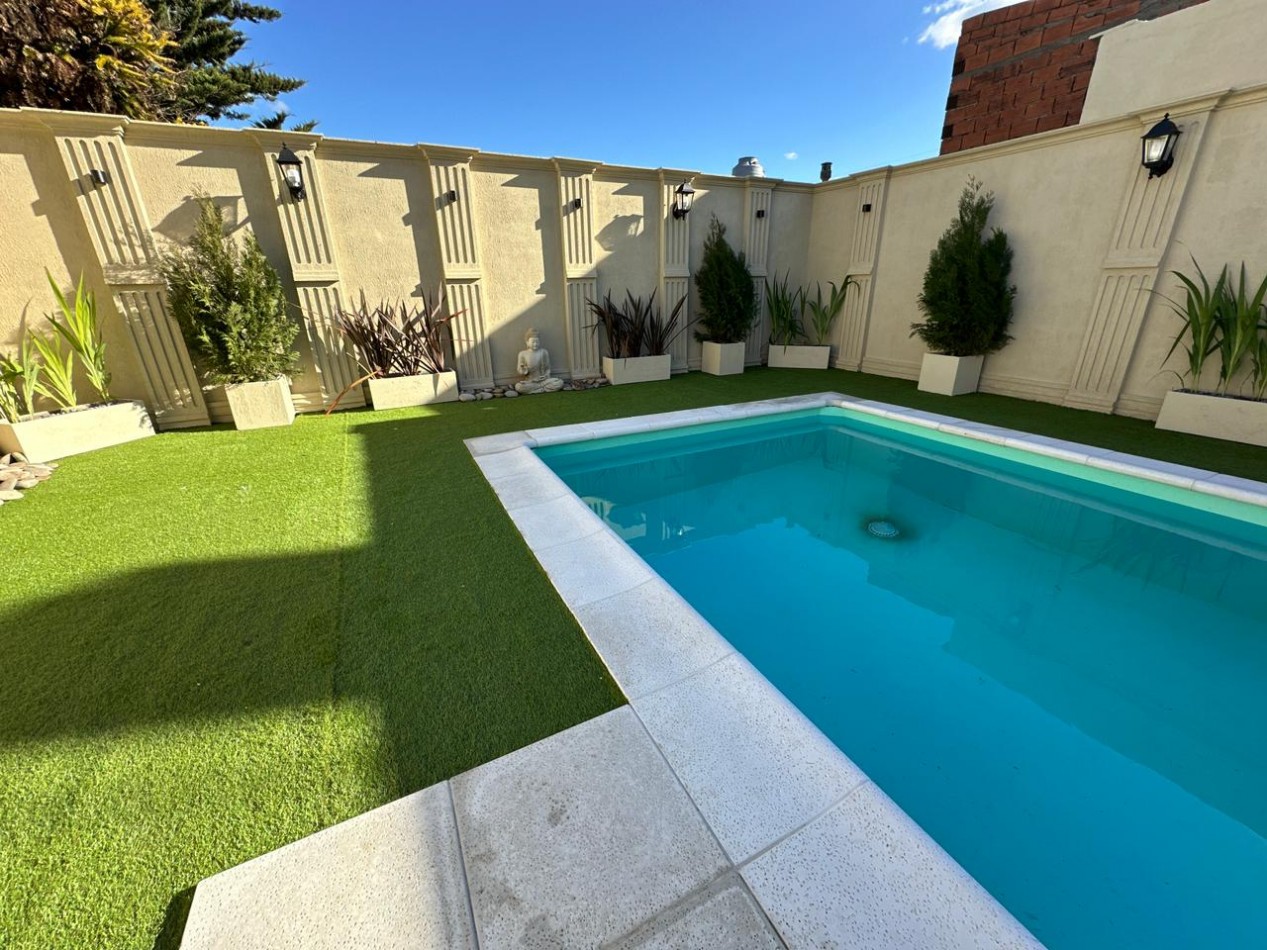 MODERNA CASA EN PH 3 AMB C PARQUE PISCINA Y DOBLE COCHERA
