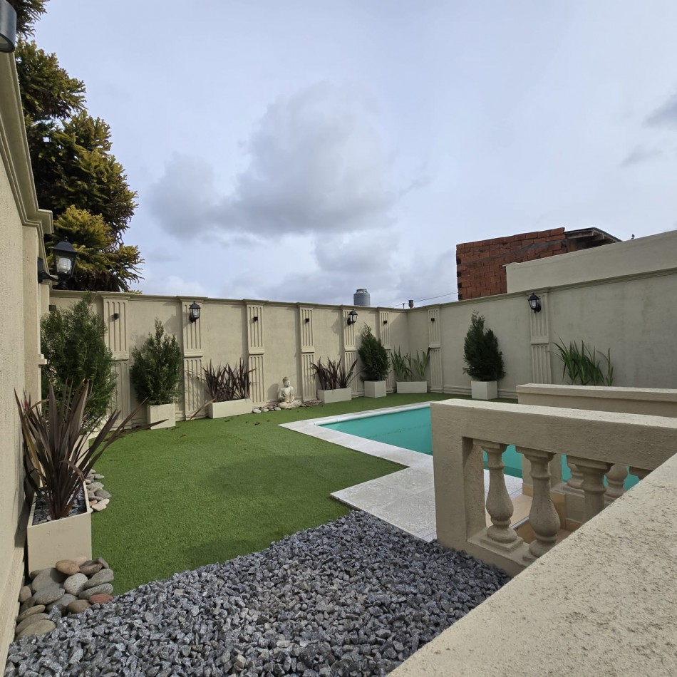 MODERNA CASA EN PH 3 AMB C PARQUE PISCINA Y DOBLE COCHERA