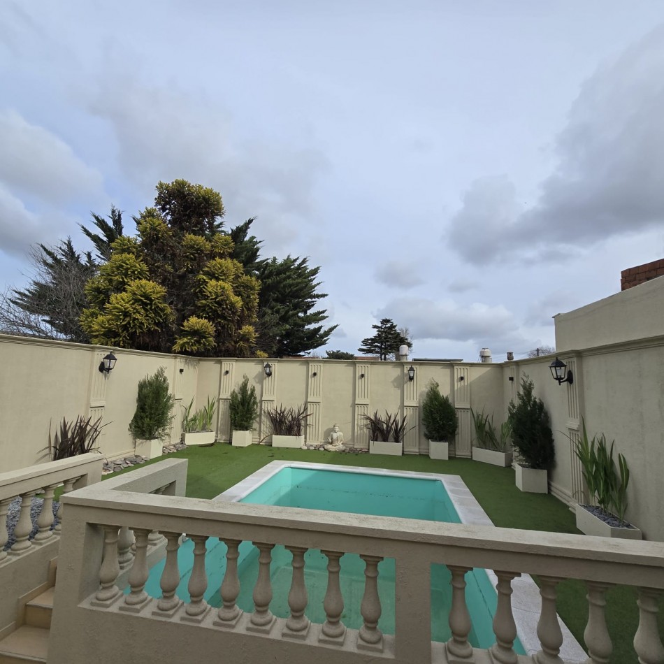 MODERNA CASA EN PH 3 AMB C PARQUE PISCINA Y DOBLE COCHERA