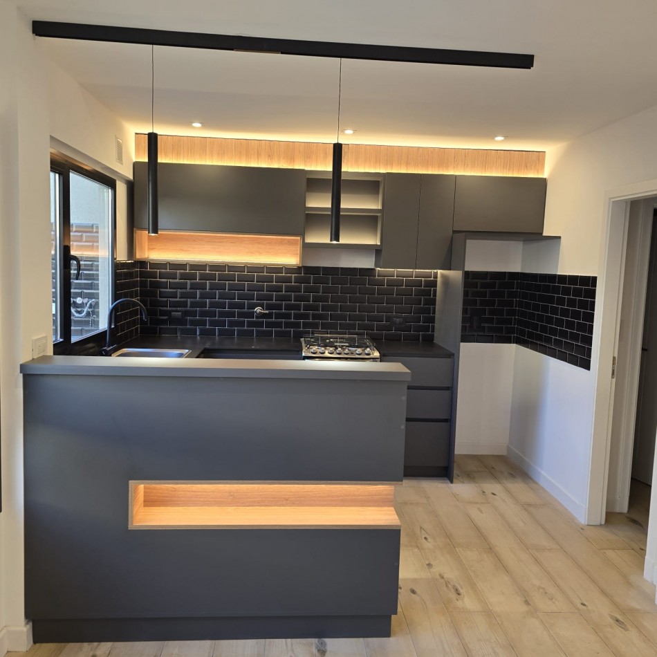 MODERNA CASA EN PH 3 AMB C PARQUE PISCINA Y DOBLE COCHERA