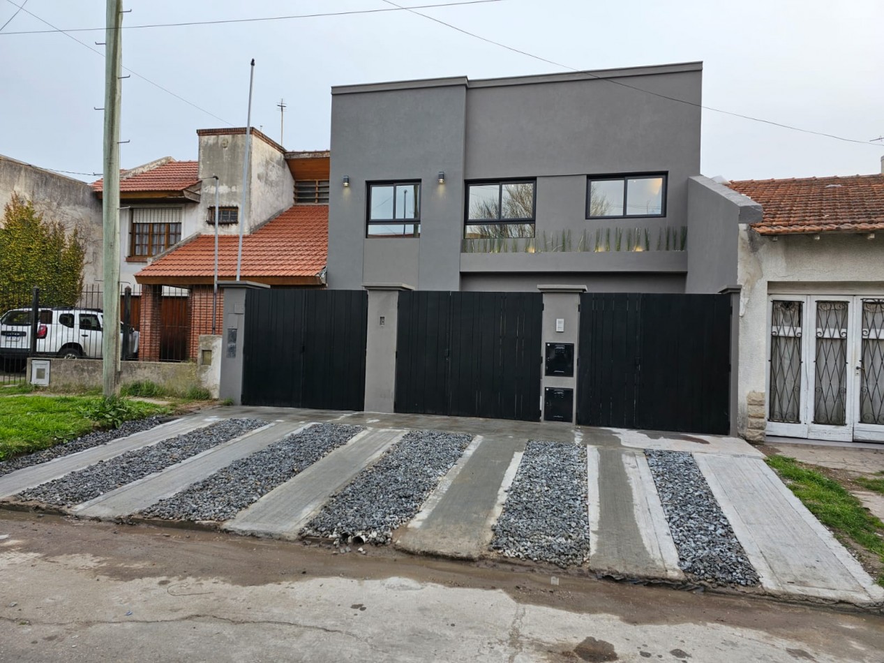 MODERNA CASA EN PH 3 AMB C PARQUE PISCINA Y DOBLE COCHERA