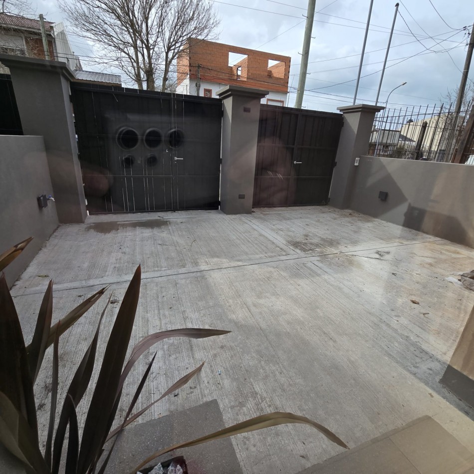 MODERNA CASA EN PH 3 AMB C PARQUE PISCINA Y DOBLE COCHERA