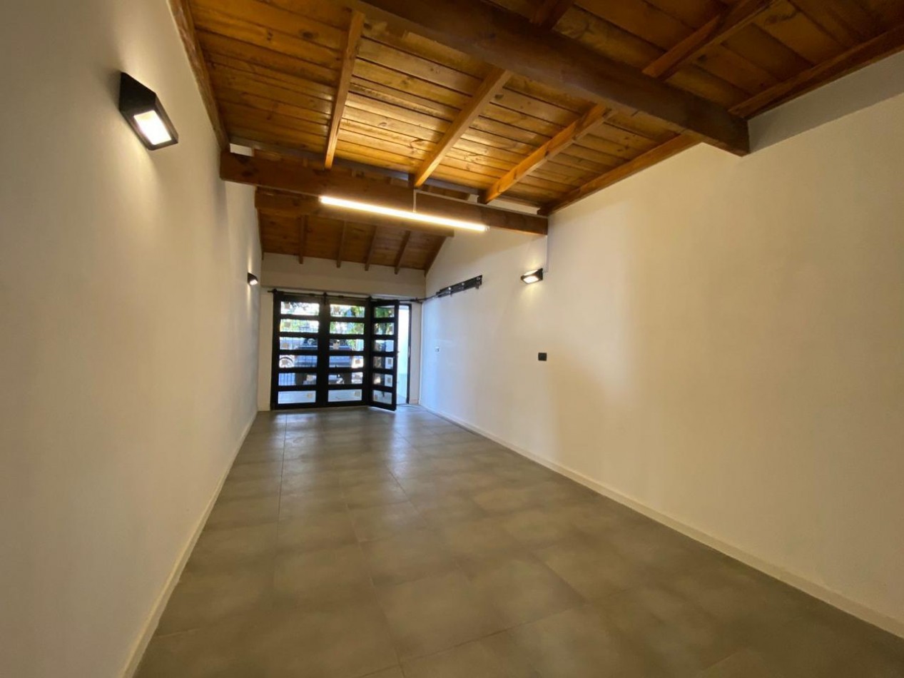 RECICLADA!!! CASA 3 AMB C COCHERA Y QUINCHO