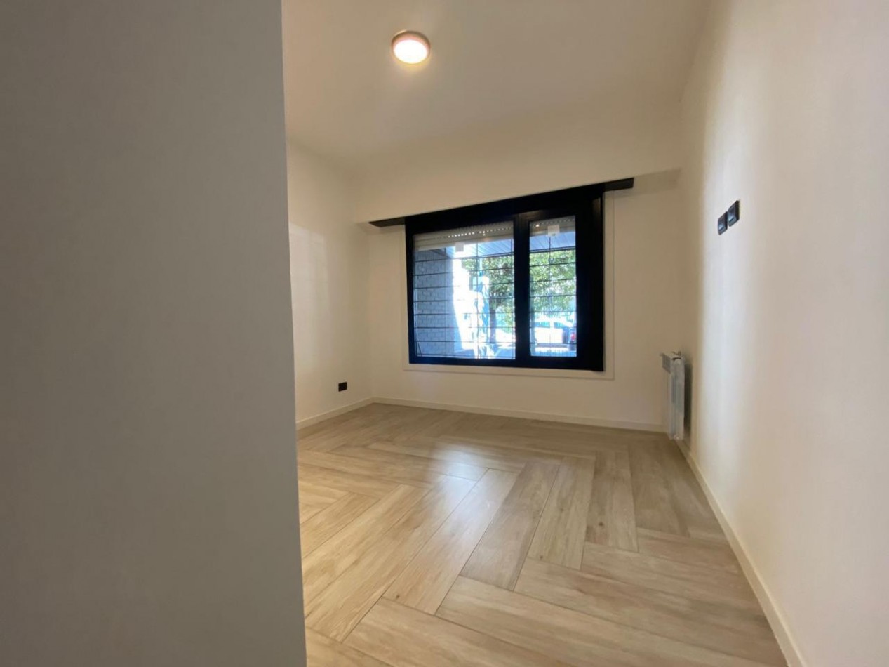RECICLADA!!! CASA 3 AMB C COCHERA Y QUINCHO