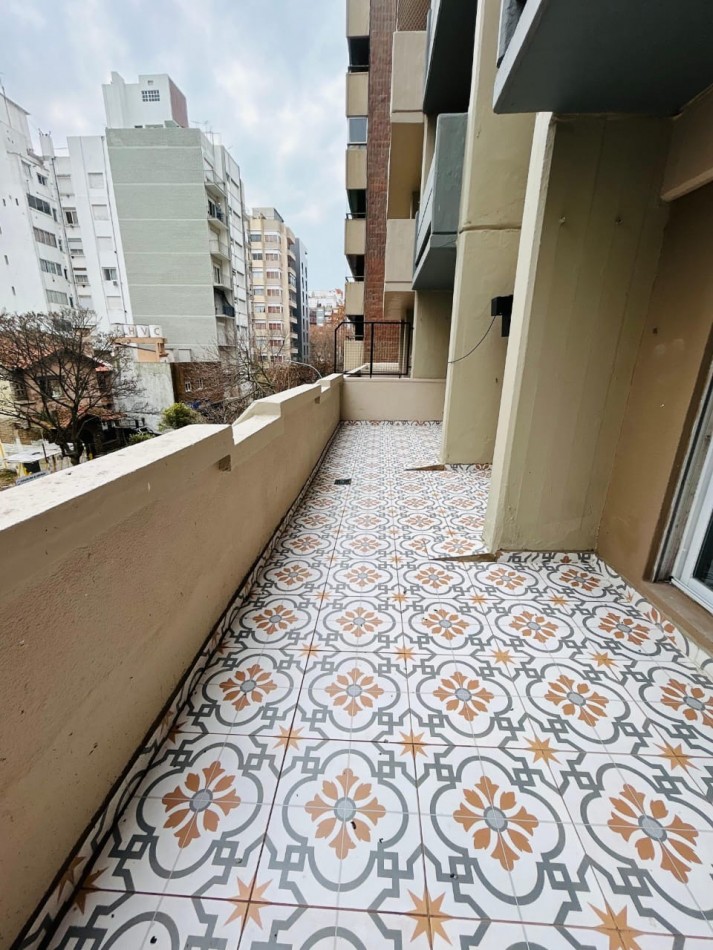 DEPTO 2 AMBIENTES AL FRENTE C BALCON TERRAZA ALDREY