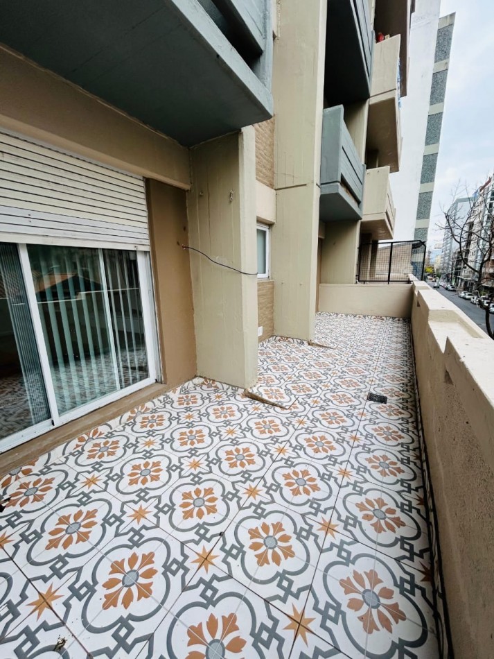 DEPTO 2 AMBIENTES AL FRENTE C BALCON TERRAZA ALDREY