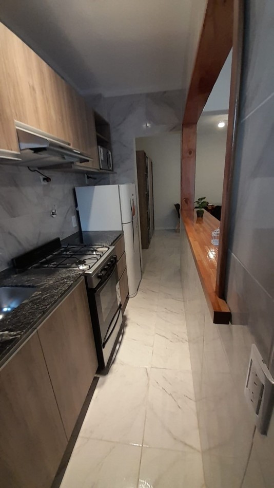 DEPTO 2 AMB EXTERNO CON BALCON RECICLADO CENTRO