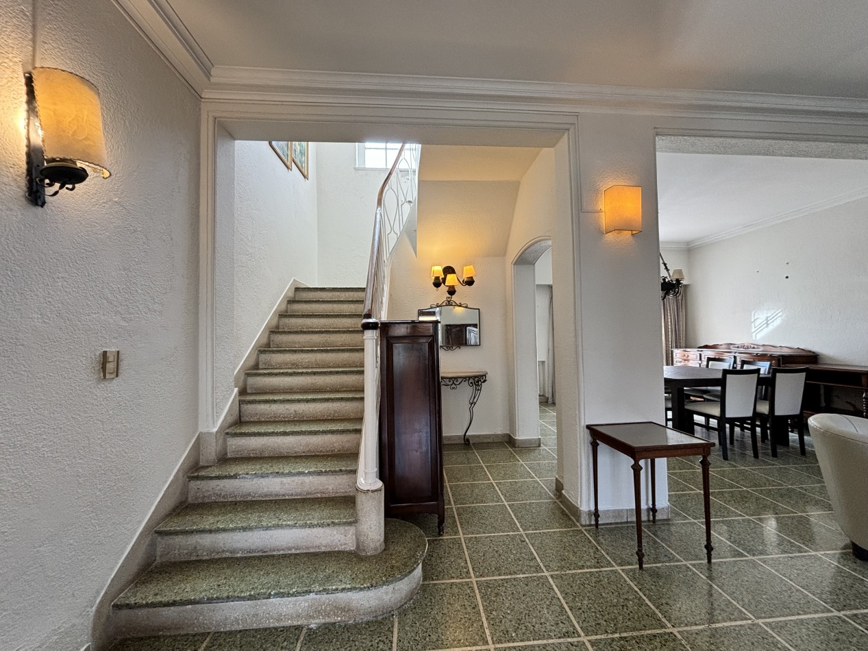 IMPORTANTE CHALET DE ESTILO C PARQUE CHAUVIN RESIDENCIAL