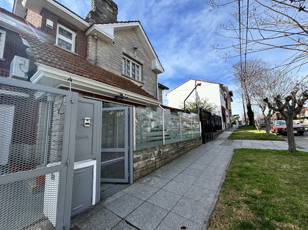 IMPORTANTE CHALET DE ESTILO C PARQUE CHAUVIN RESIDENCIAL