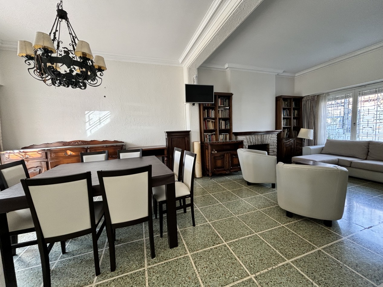IMPORTANTE CHALET DE ESTILO C PARQUE CHAUVIN RESIDENCIAL