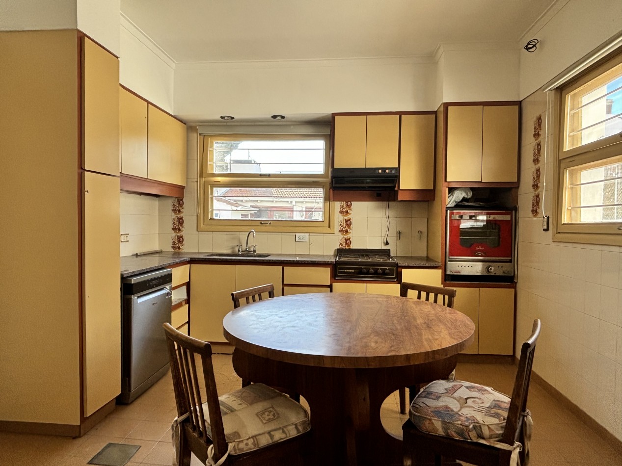 IMPORTANTE CHALET DE ESTILO C PARQUE CHAUVIN RESIDENCIAL