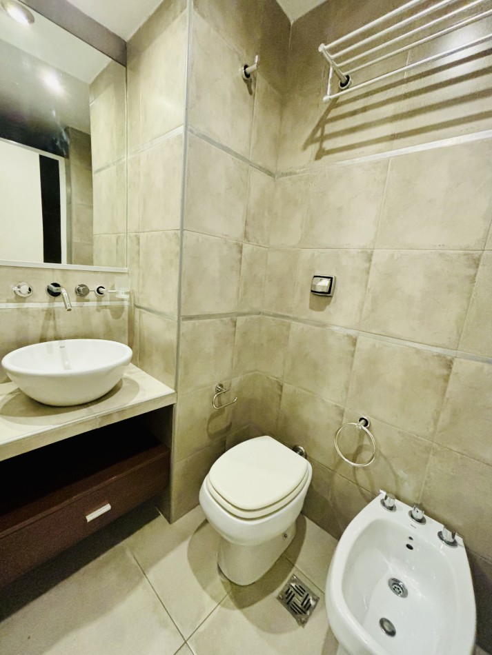 ()OPORTUNIDAD!! LINEHOUSE SEMIPISO 3 AMB CON PATIO PLAZA MITRE