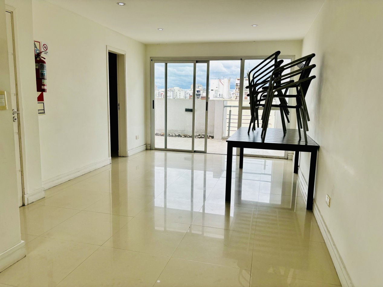 ()OPORTUNIDAD!! LINEHOUSE SEMIPISO 3 AMB CON PATIO PLAZA MITRE