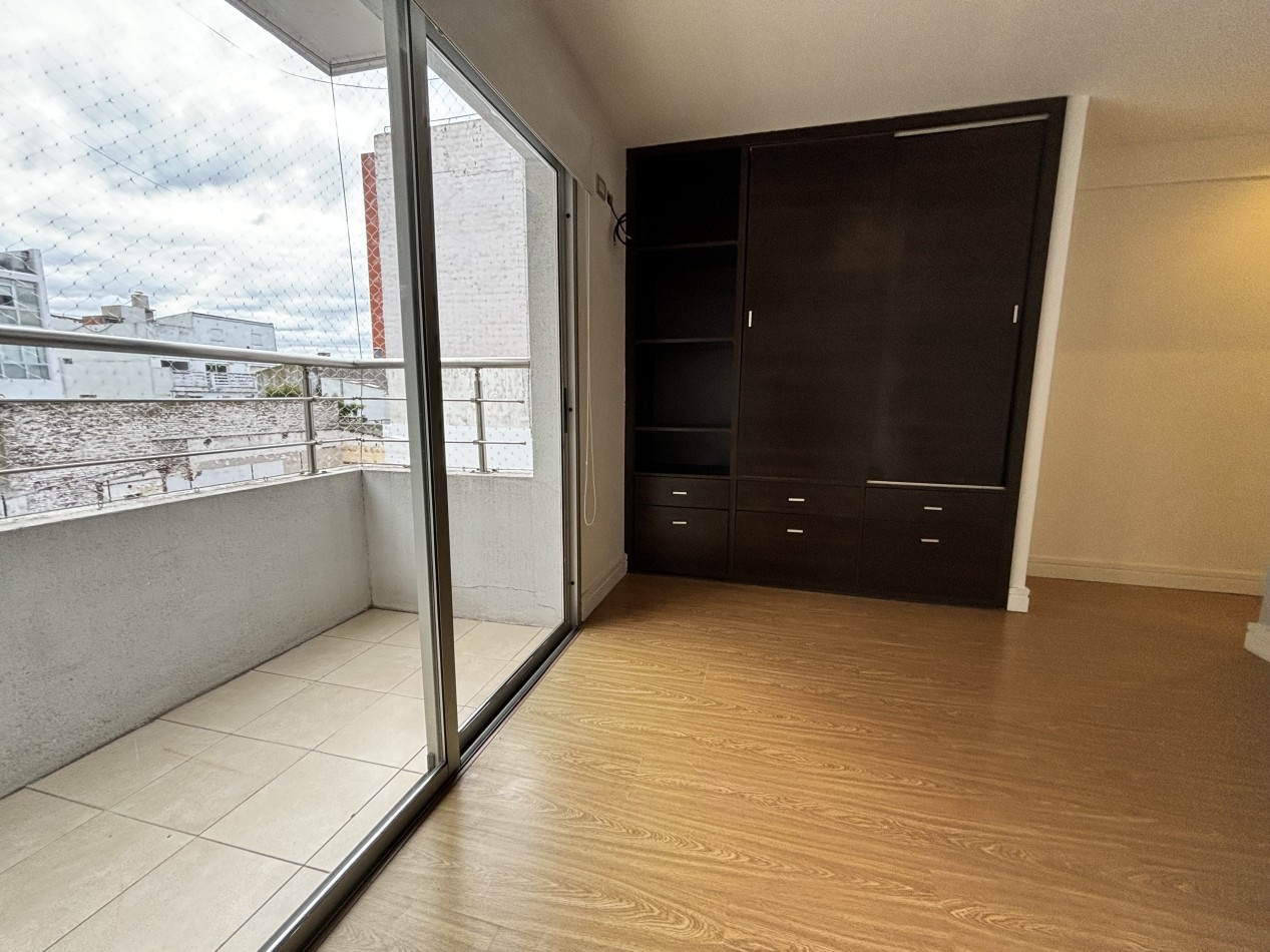 ()OPORTUNIDAD!! LINEHOUSE SEMIPISO 3 AMB CON PATIO PLAZA MITRE