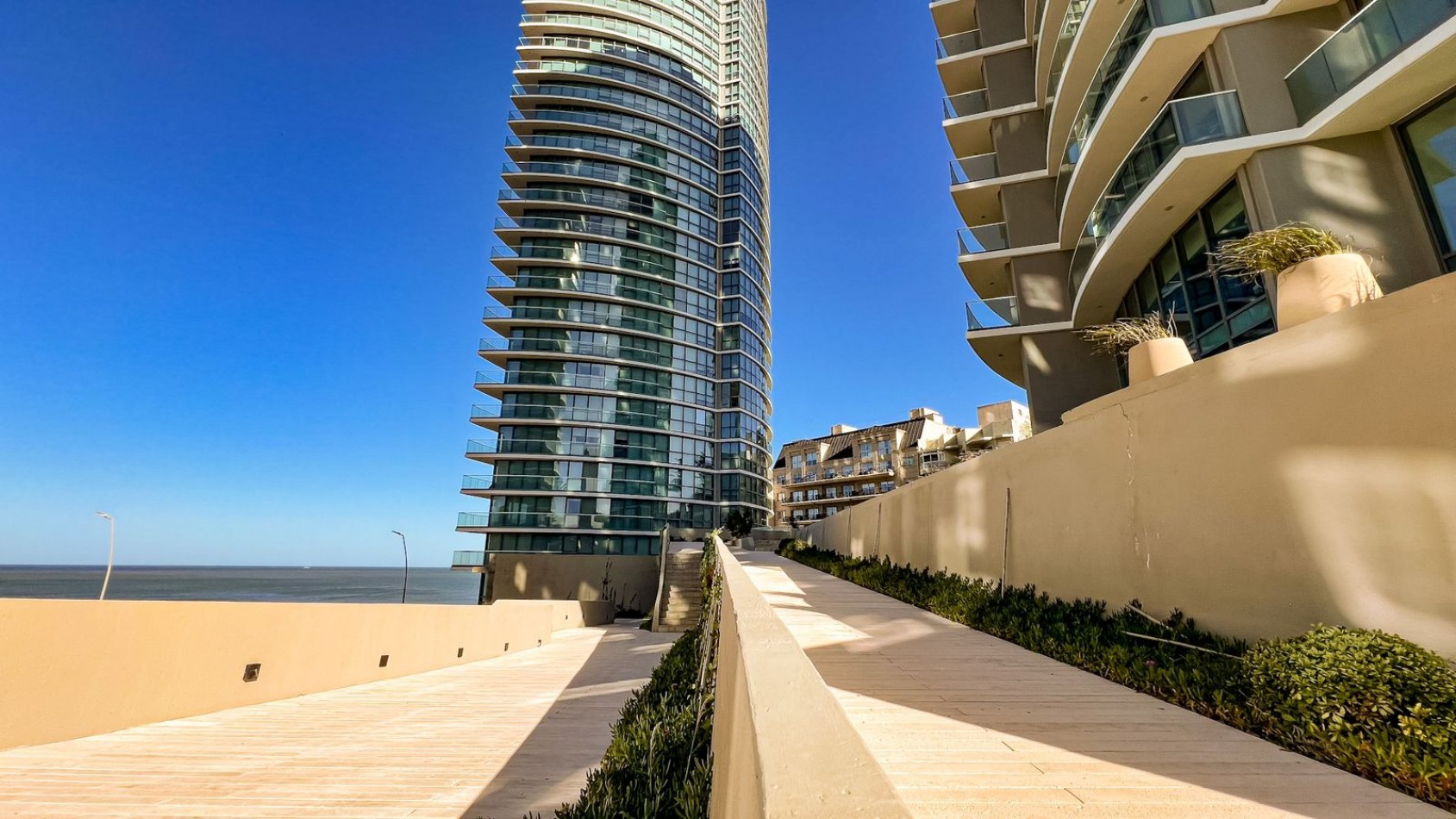 MARAL EXPLANADA!!! VISTA PANORAMICA AL MAR. DEPTO 3 AMB FULL AMENITIES PLAYA CHICA