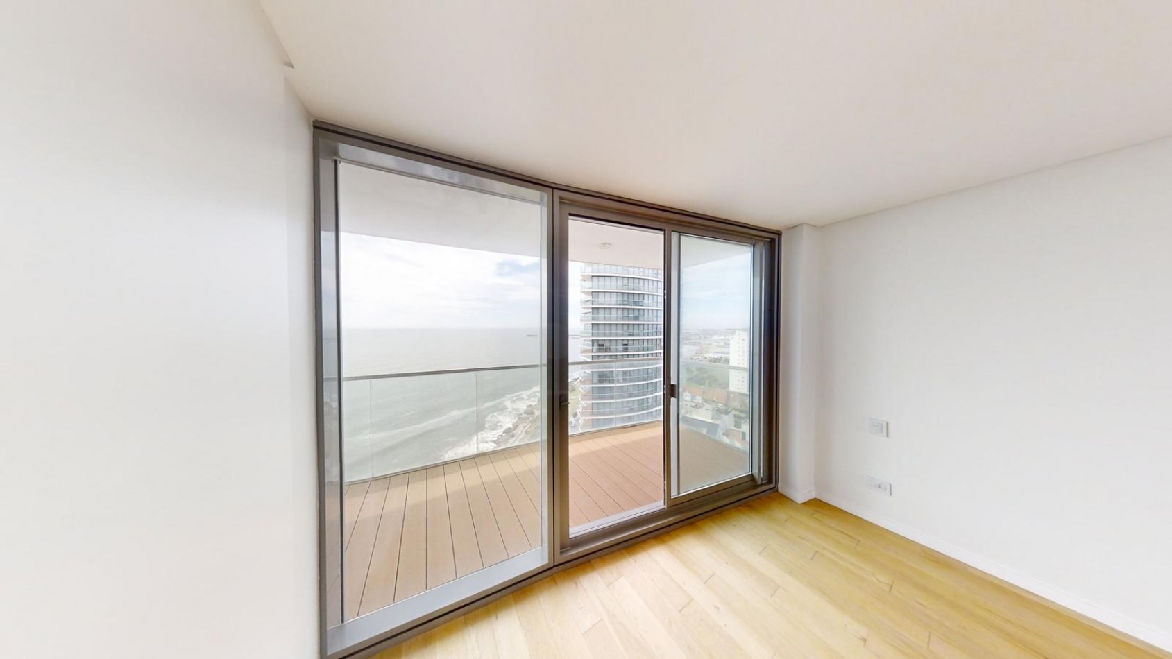 MARAL EXPLANADA!!! VISTA AL MAR PENTHOUSE 4 AMB PLAYA CHICA