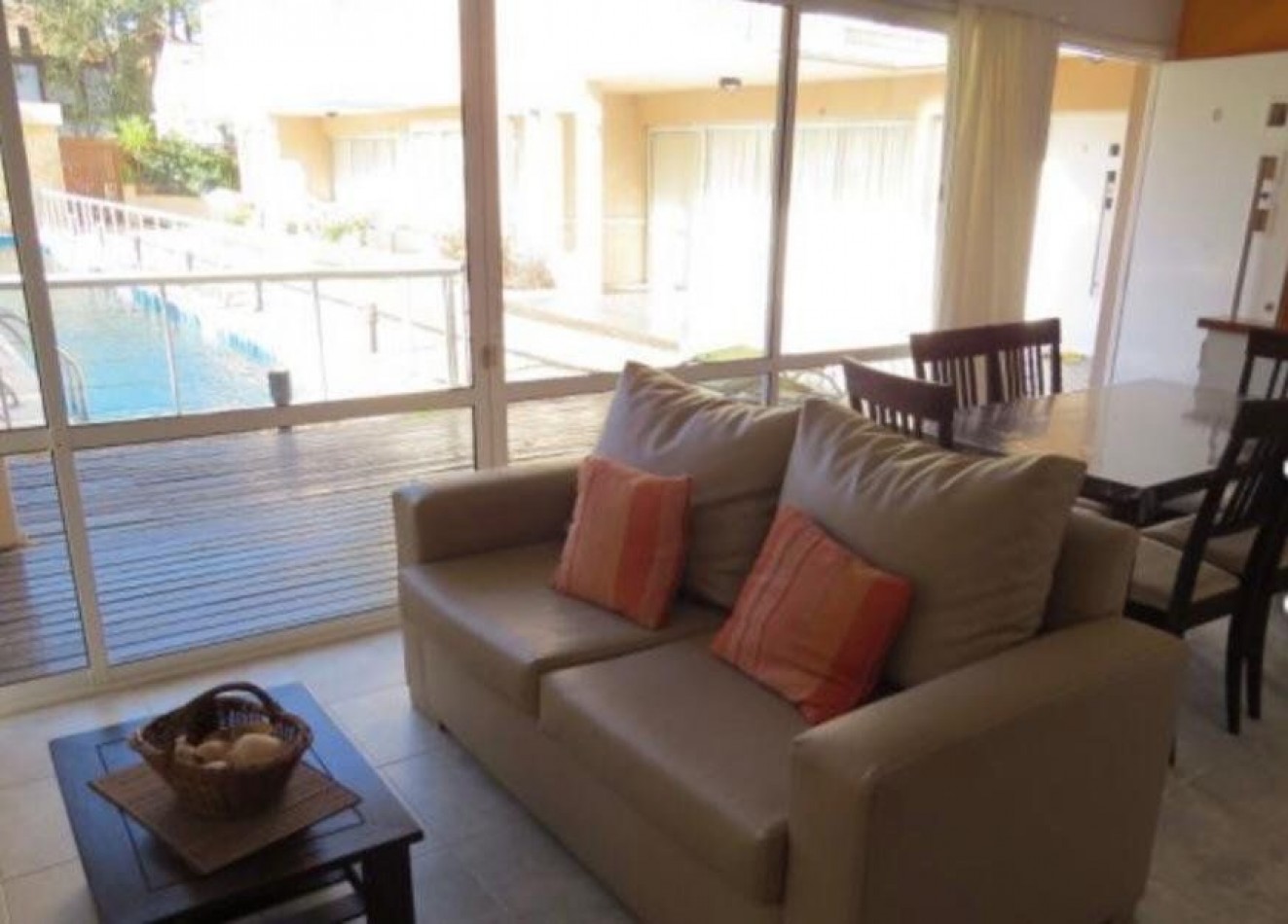 ESPECTACULAR!!! TRIPLEX 4 AMB C PISCINA PINAMAR
