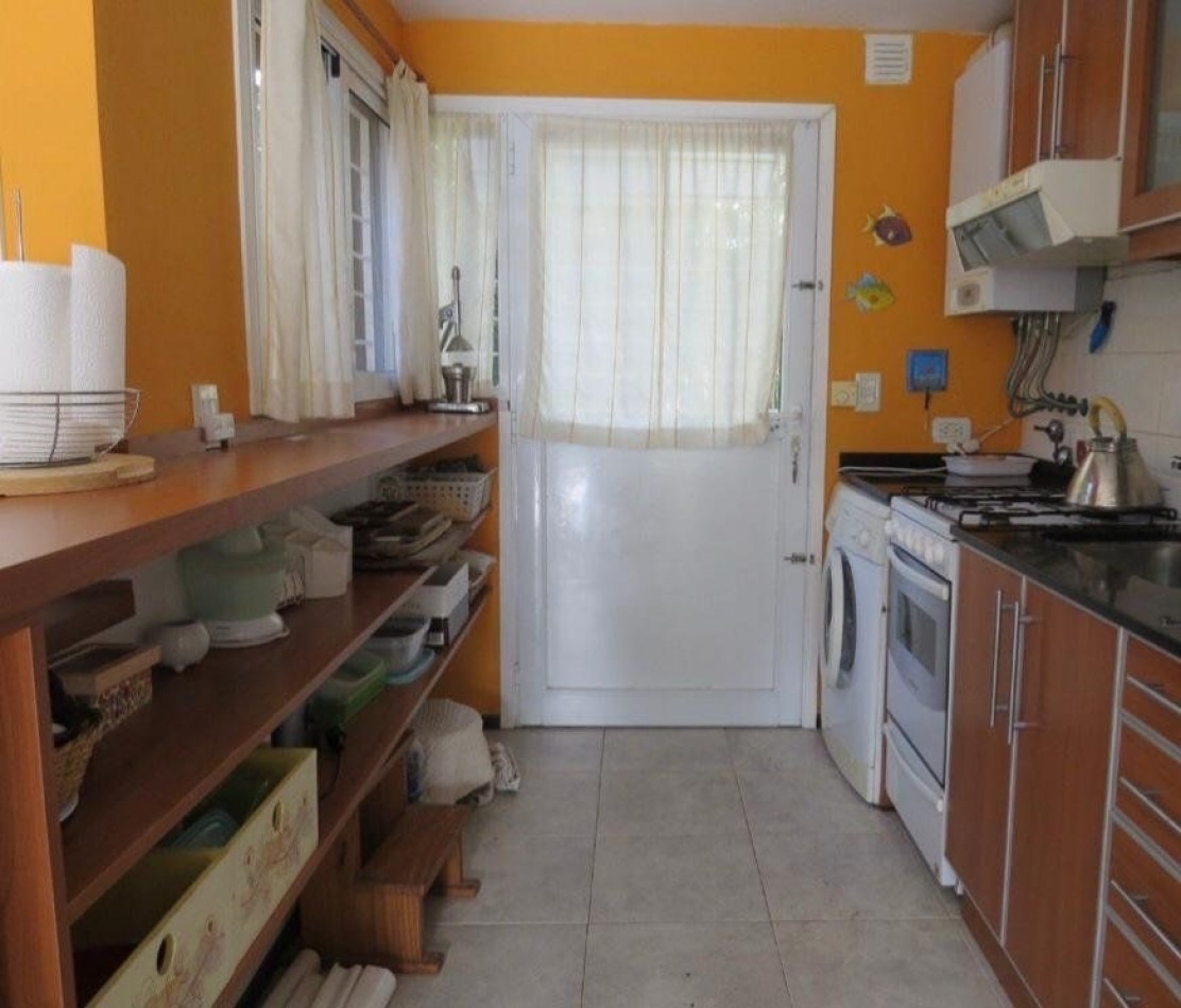 ESPECTACULAR!!! TRIPLEX 4 AMB C PISCINA PINAMAR
