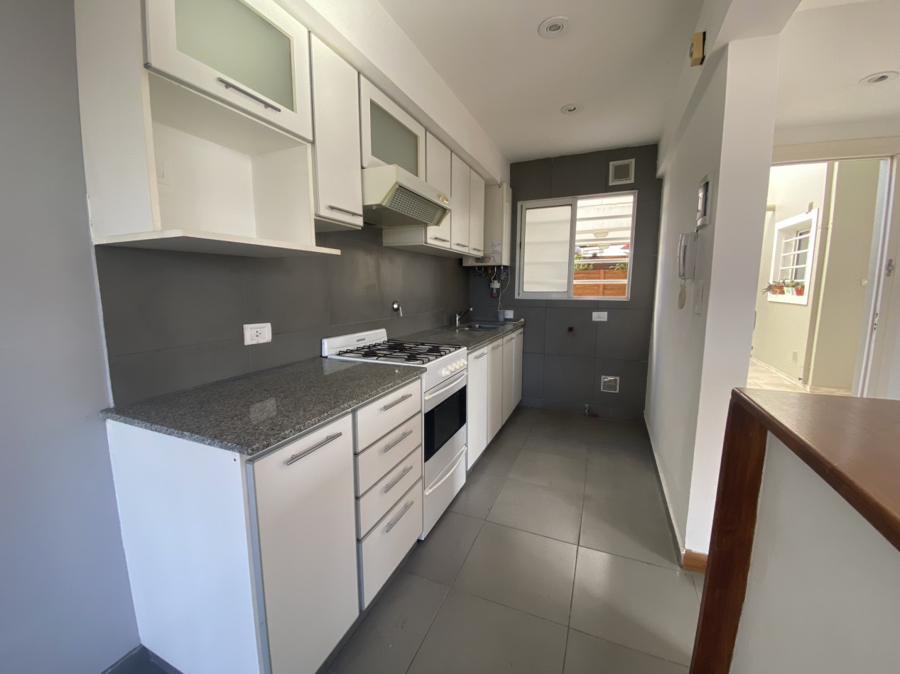 MODERNO!!! DUPLEX 3 AMBIENTES CON COCHERA APTO CREDITO CHAUVIN