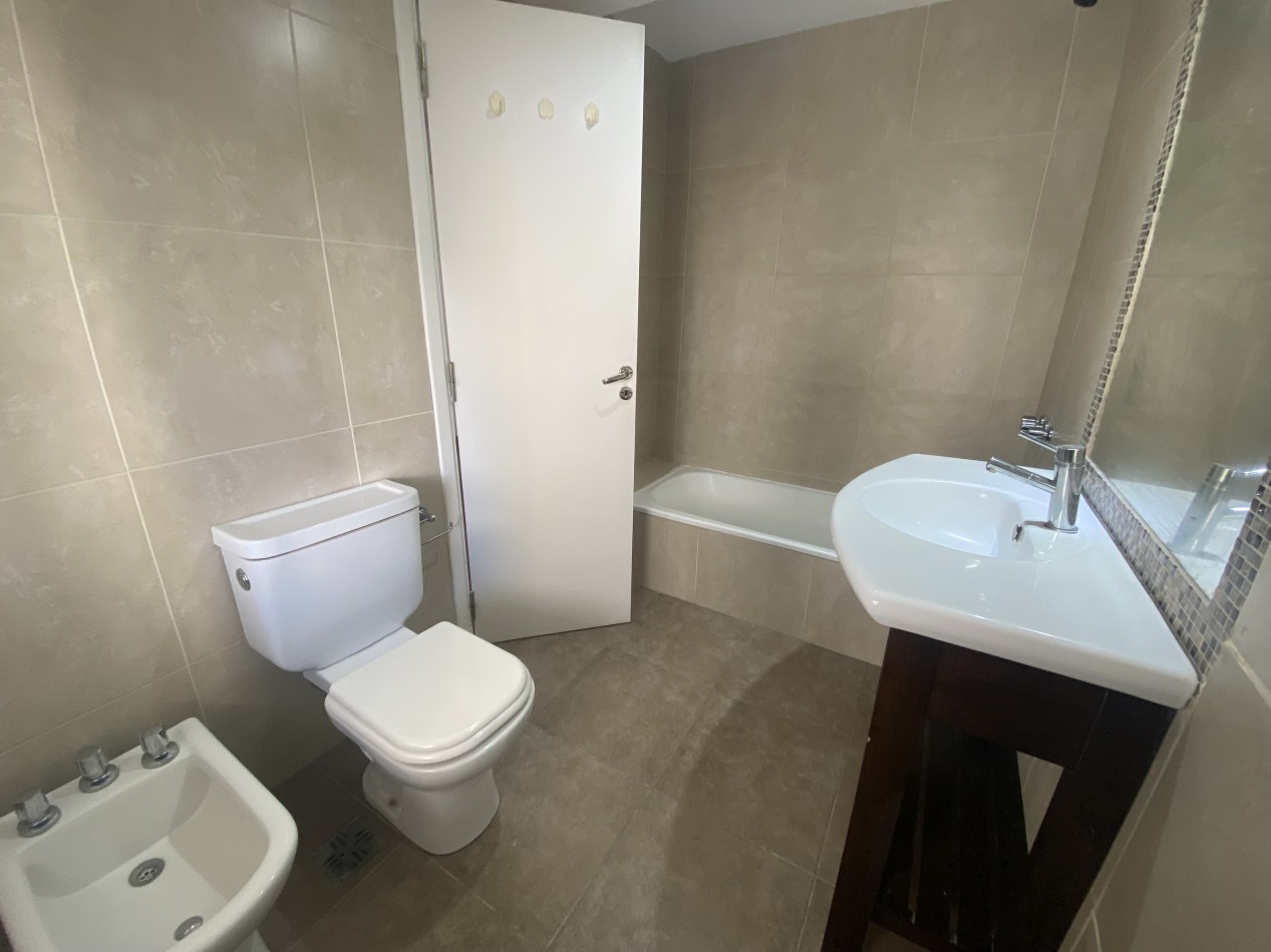 MODERNO!!! DUPLEX 3 AMBIENTES CON COCHERA APTO CREDITO CHAUVIN
