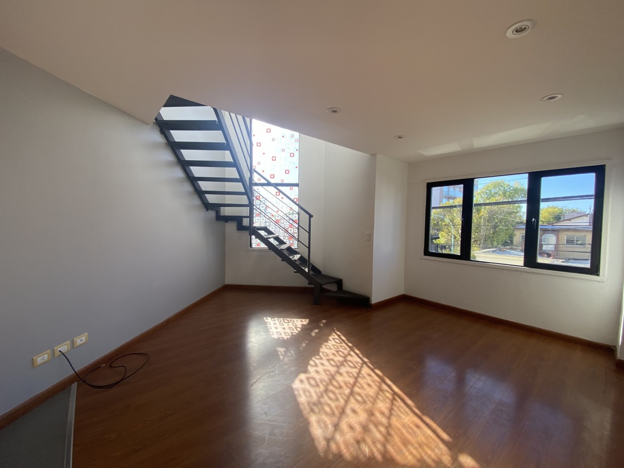 MODERNO!!! DUPLEX 3 AMBIENTES CON COCHERA APTO CREDITO CHAUVIN