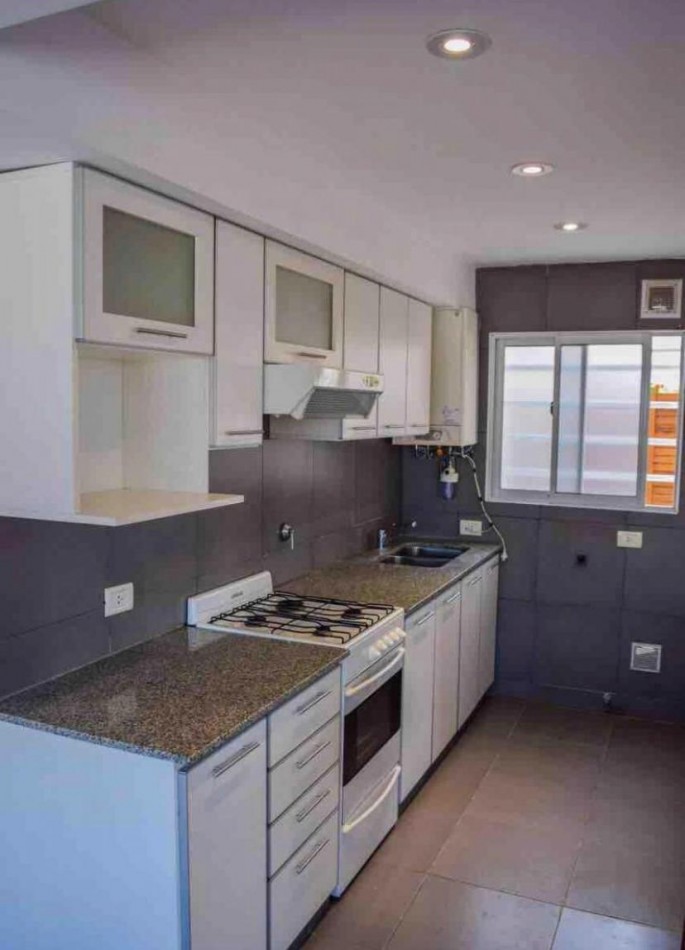 MODERNO!!! DUPLEX 3 AMBIENTES CON COCHERA APTO CREDITO CHAUVIN
