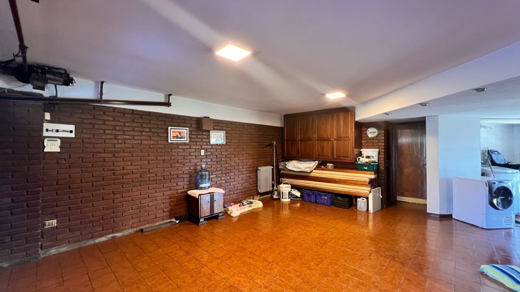 EXCELENTE CASA 6 AMB GUEMES RESIDENCIAL