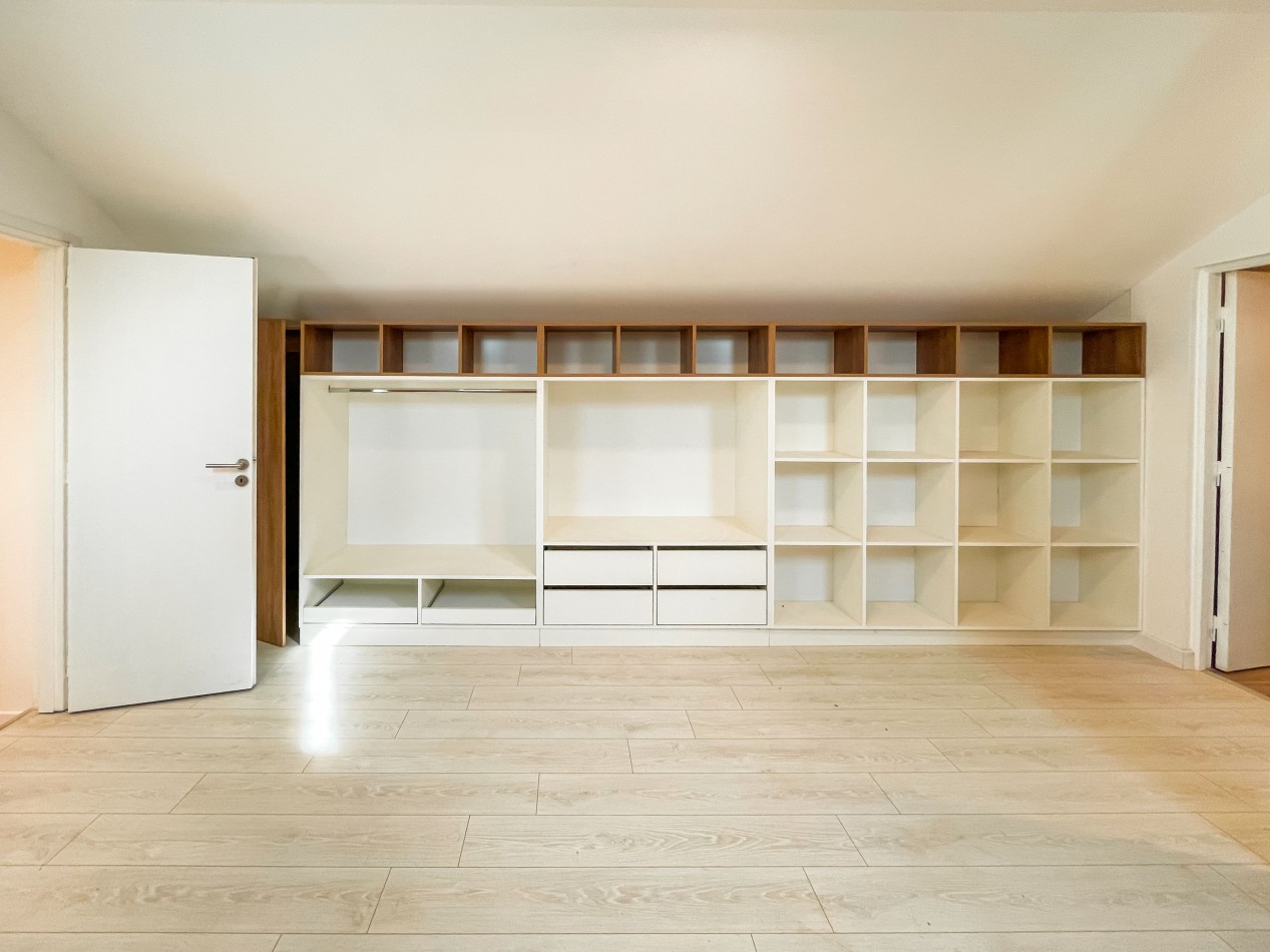 -EXCELENTE CHALET 5 AMB RECICLADO A NUEVO PARQUE LURO
