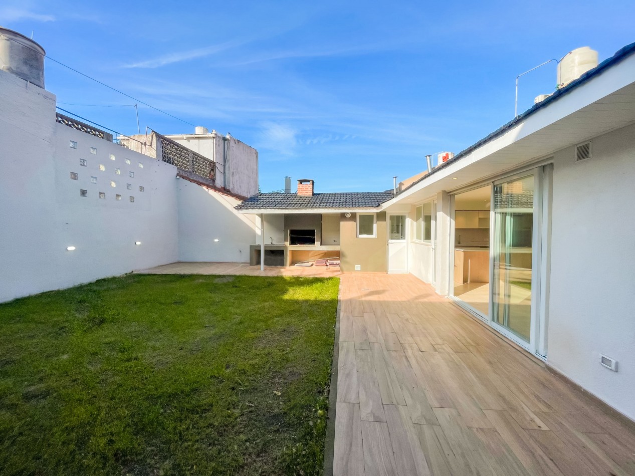 -EXCELENTE CHALET 5 AMB RECICLADO A NUEVO PARQUE LURO