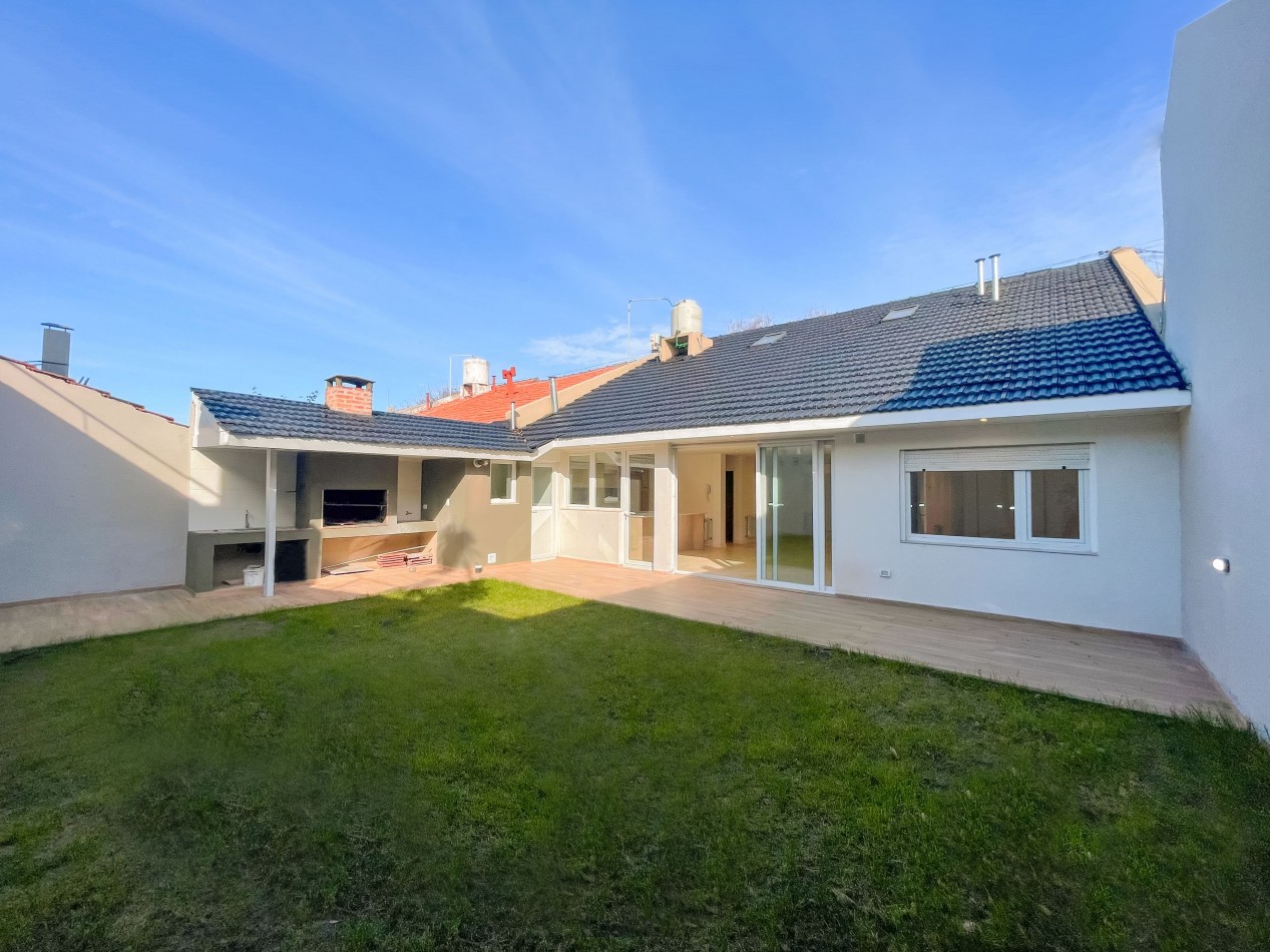 -EXCELENTE CHALET 5 AMB RECICLADO A NUEVO PARQUE LURO