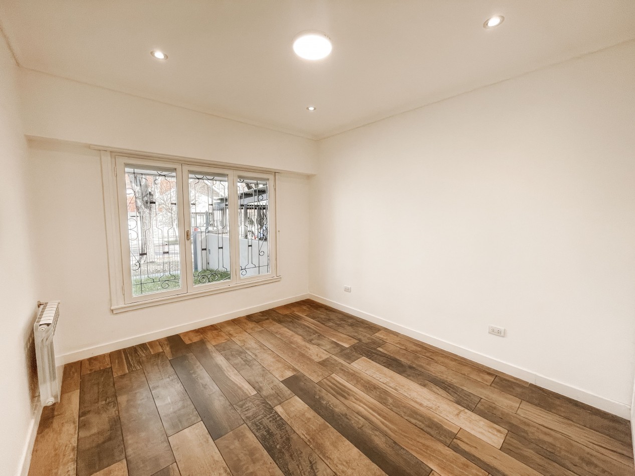 -EXCELENTE CHALET 5 AMB RECICLADO A NUEVO PARQUE LURO
