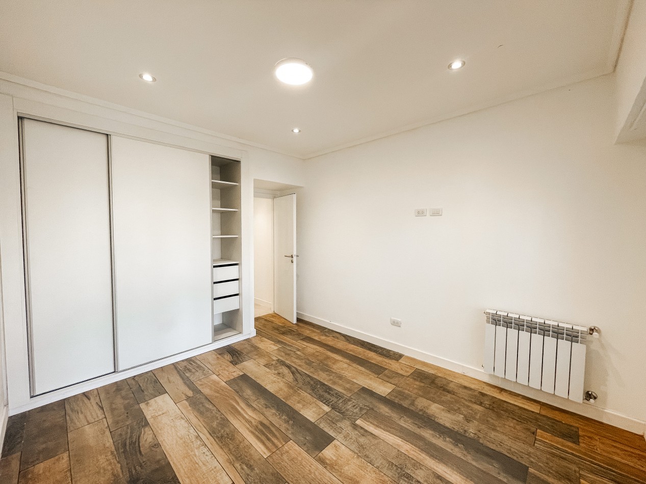 -EXCELENTE CHALET 5 AMB RECICLADO A NUEVO PARQUE LURO