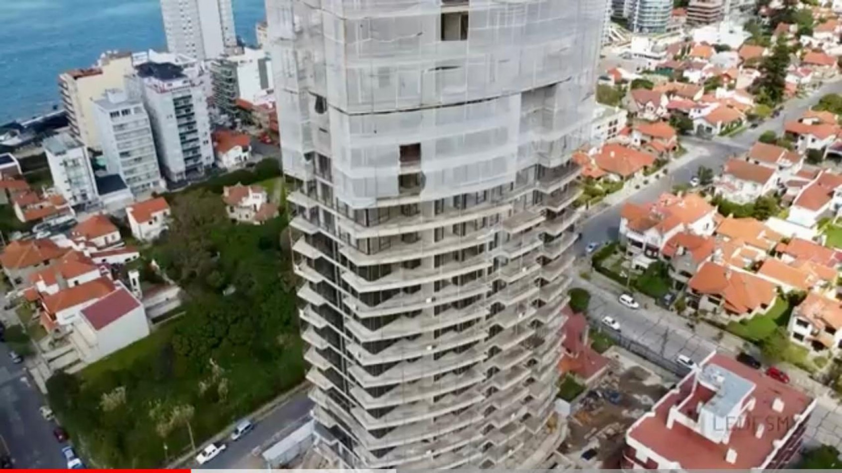 EDIFICIO UNKANNY!!! DEPTO 2 AMB C COCHERA VARESE