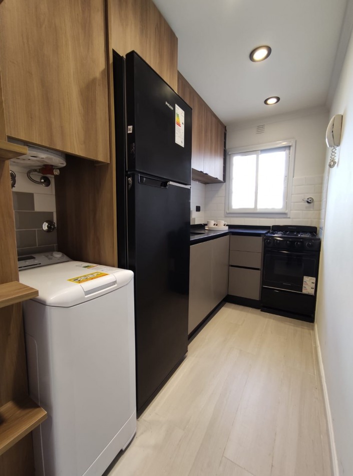 INCREIBLE!!! DEPARTAMENTO 2 AMB RECICLADO Y EQUIPADO C BALCON ALDREY