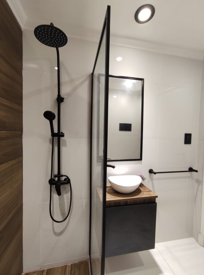 INCREIBLE!!! DEPARTAMENTO 2 AMB RECICLADO Y EQUIPADO C BALCON ALDREY