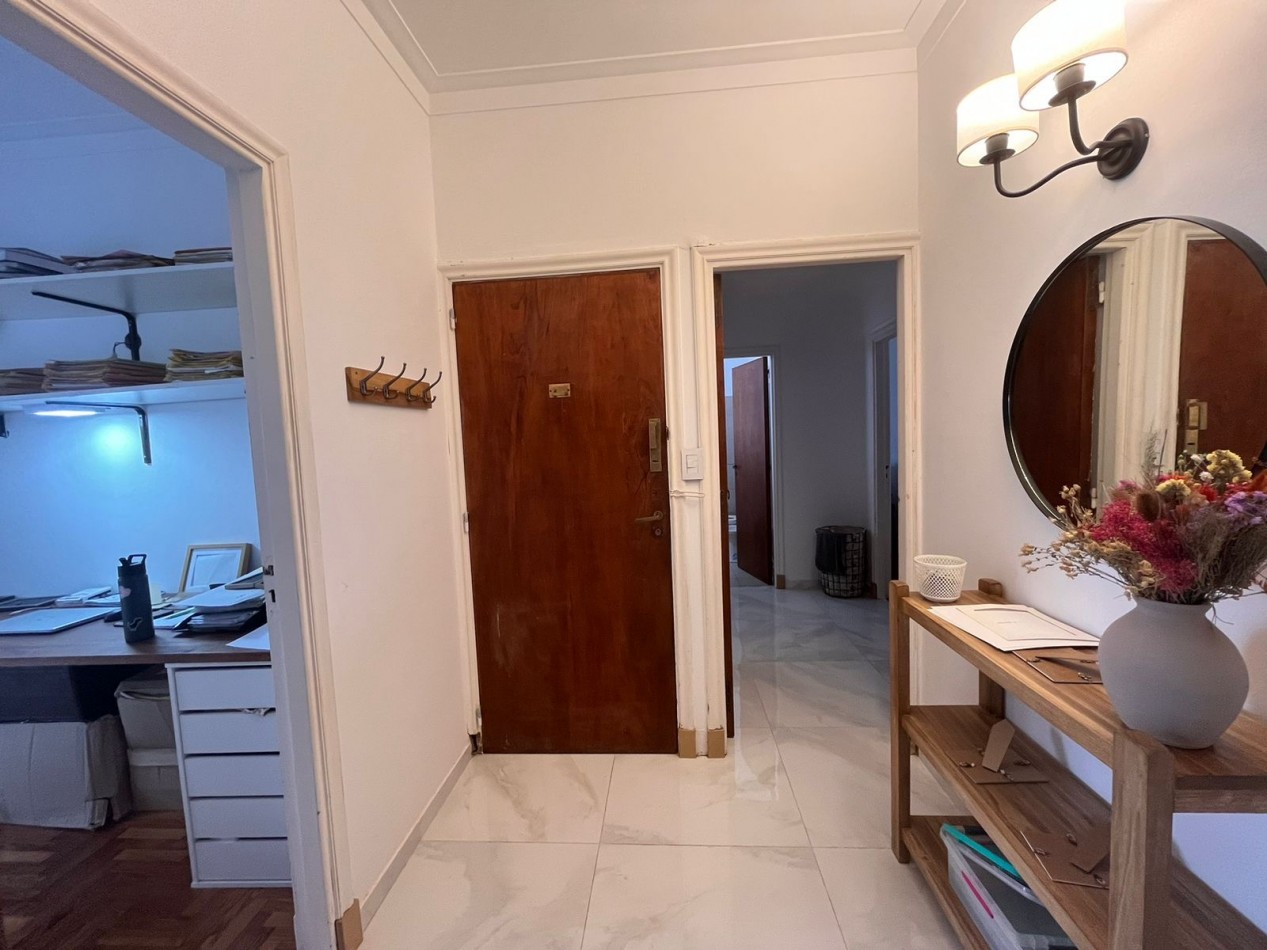 PERMUTA EN MDQ!!! PISO 4 AMBIENTES CON TERRAZA Y COCHERA EN CIUDAD DE LA PLATA