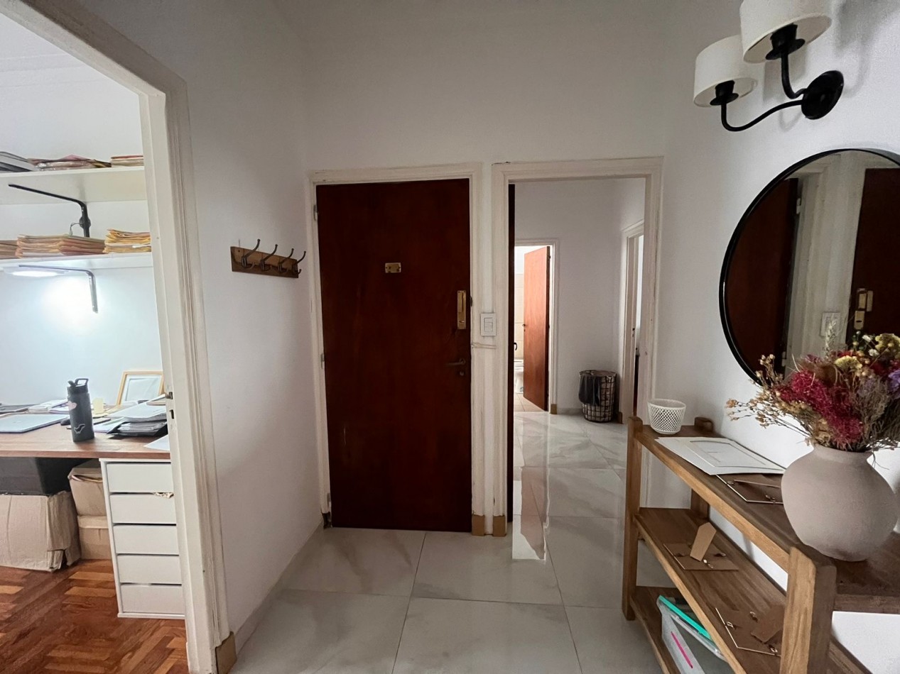 PERMUTA EN MDQ!!! PISO 4 AMBIENTES CON TERRAZA Y COCHERA EN CIUDAD DE LA PLATA