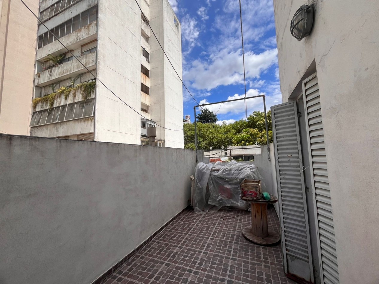 PERMUTA EN MDQ!!! PISO 4 AMBIENTES CON TERRAZA Y COCHERA EN CIUDAD DE LA PLATA