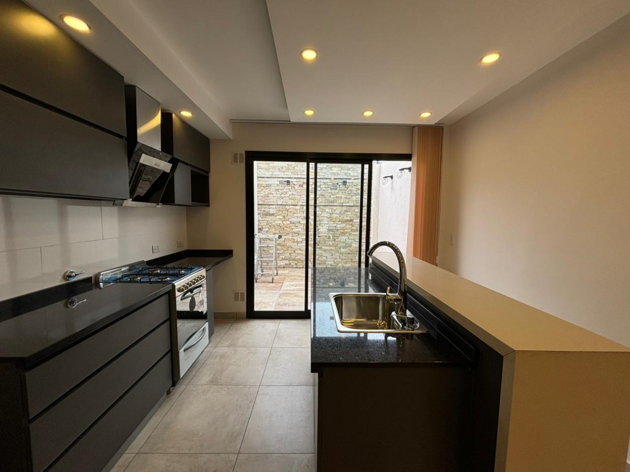 NUEVO!!! DUPLEX 4 AMB C TROTADORA RECICLADO PARQUE LURO