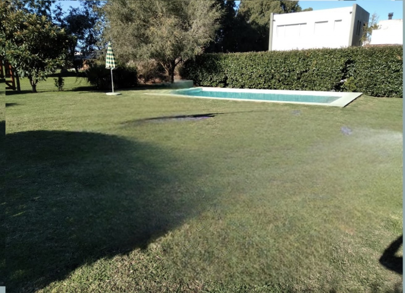 CASA CON GRAN PARQUE Y PILETA EN RUMENCO