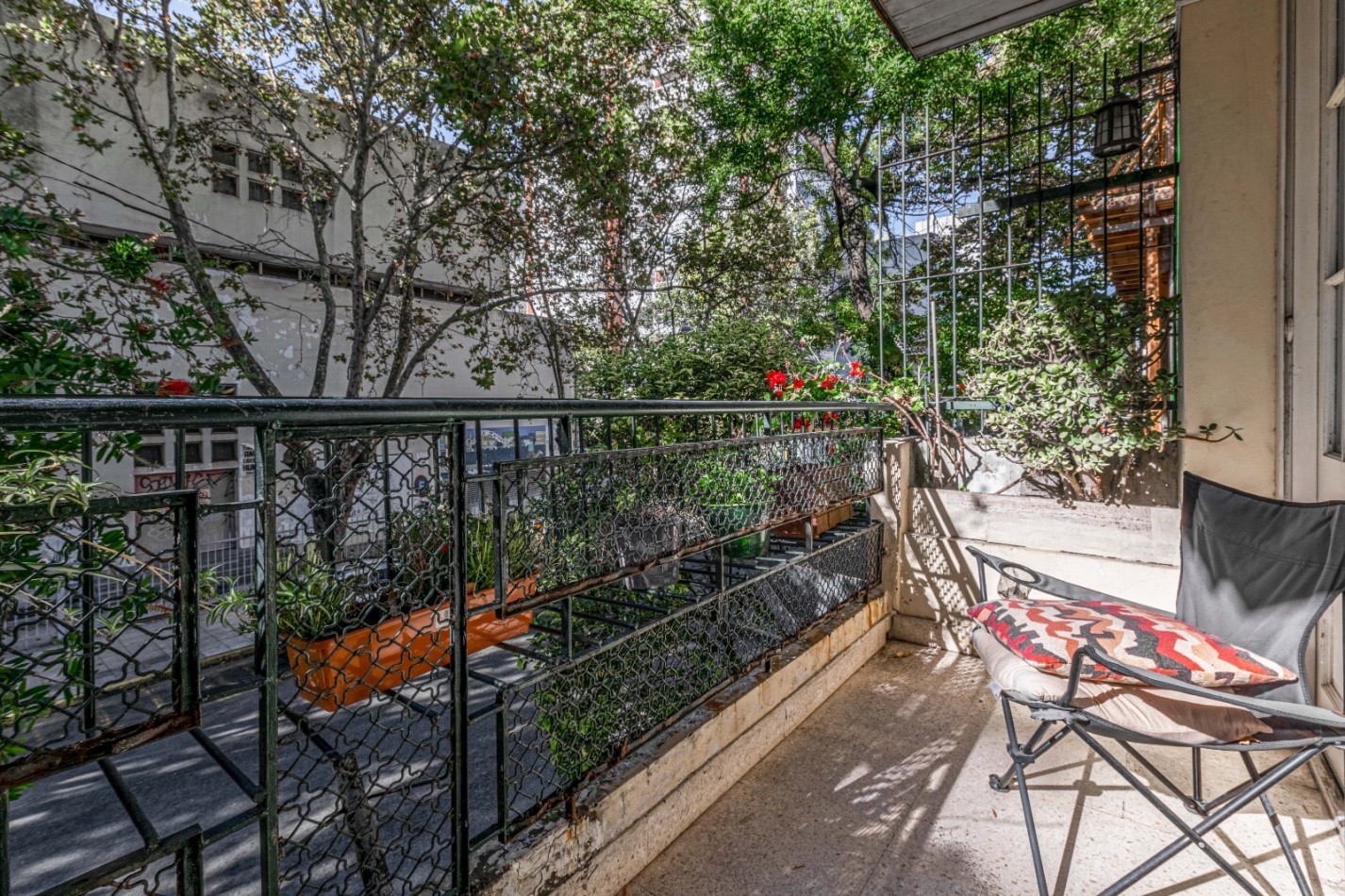 IDEAL DESARROLLO ZONIFICACION C1A!!! LOTE 280M2 C 2 LOCALES 9 DPTOS 1 CASA TIPO PH CENTRO