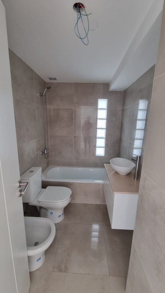 VENTA HERMOSO DEPARTAMENTO A ESTRENAR 3 AMBIENTE CON VISTA AL MAR ZONA UNZUE
