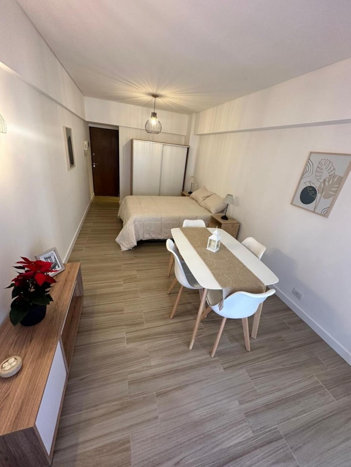 DEPARTAMENTO 1 AMB A LA CALLE C BALCON RECICLADO PLAZA COLON